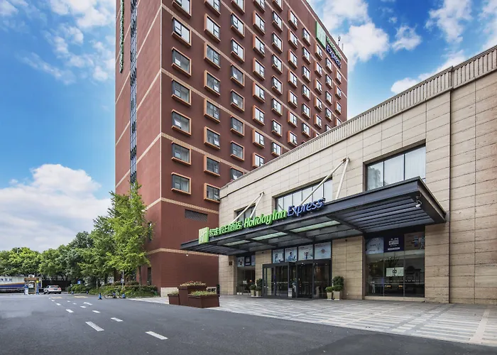 Holiday Inn Express Shanghai New Jinqiao By Ihg